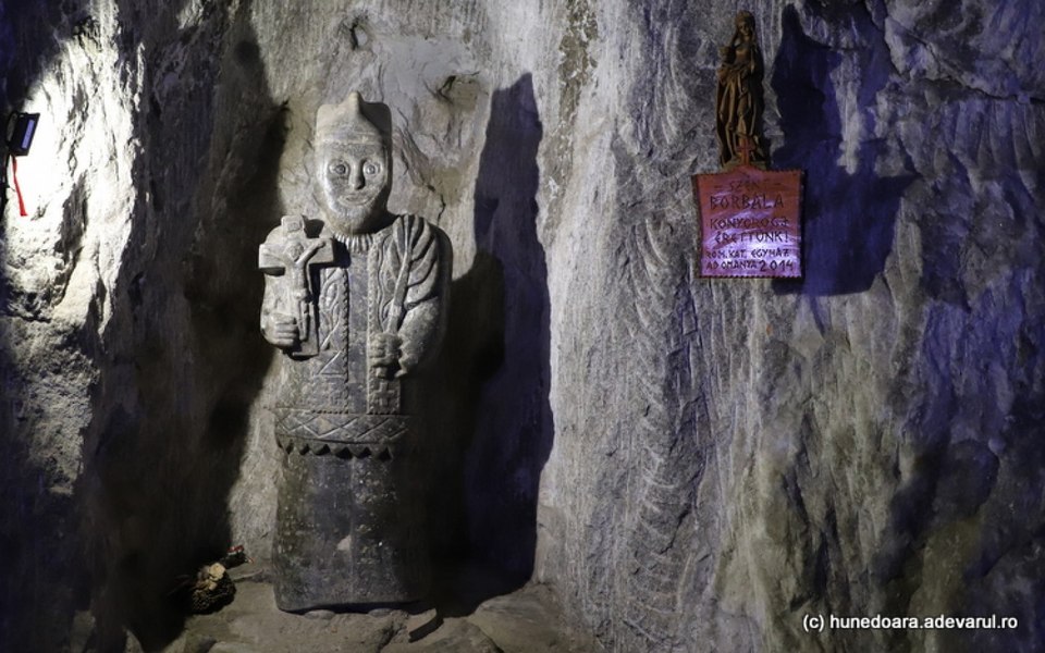 Secretele tulburătoare ale salinelor din România: „Aici sunt ființe ce nu seamănă deloc cu oamenii”