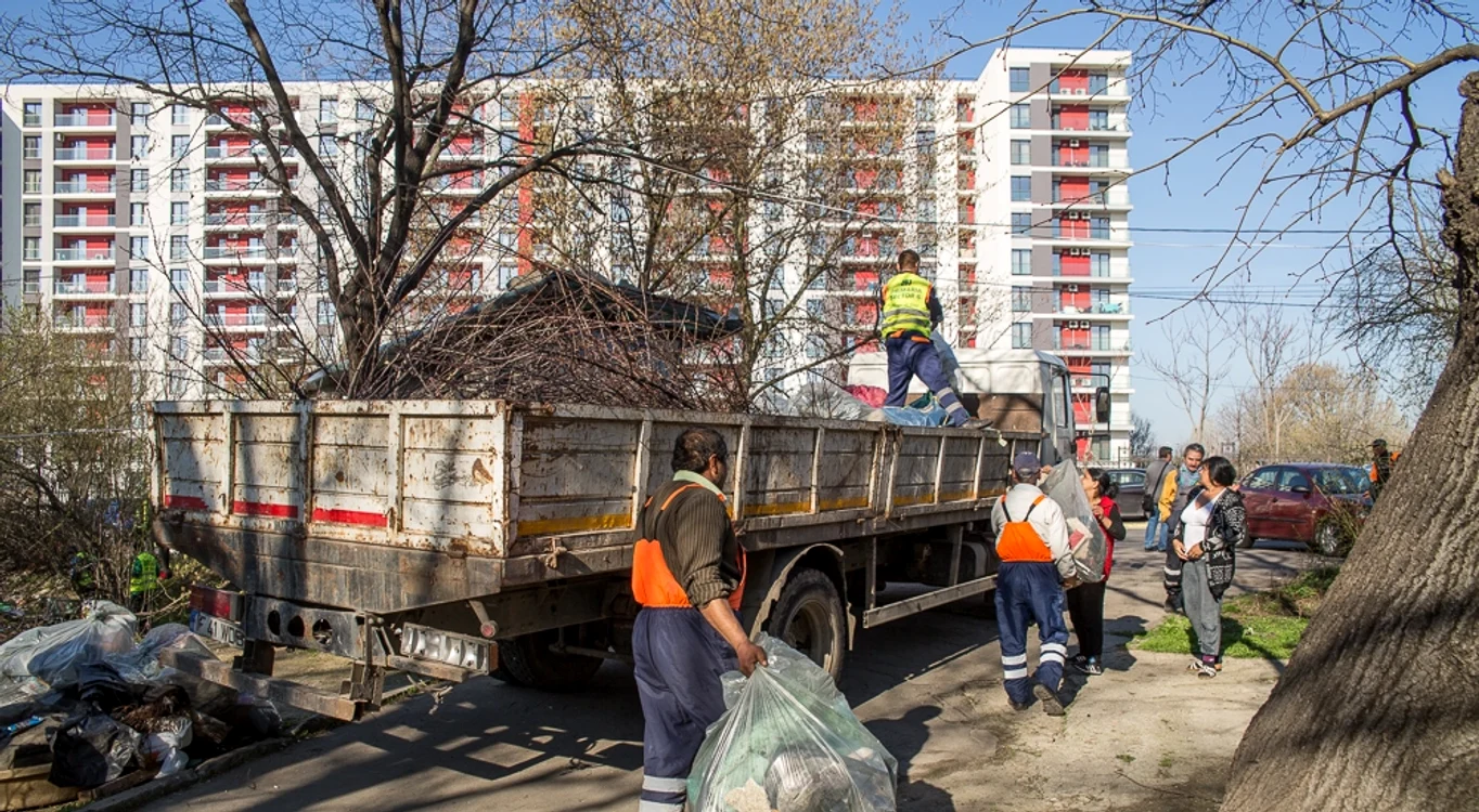 Afișul campaniei de curățenie