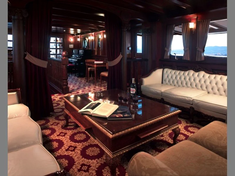 SS Delphine (Photoland/Caters)