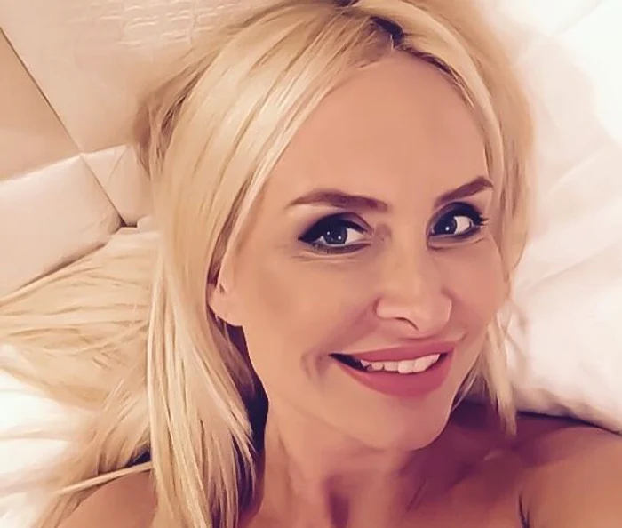 
    Vica Blochina a publicat o poză cu noul nasfoto: Arhiva Personală  