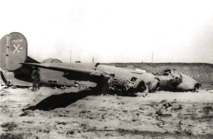 17 ,,Chatanooga Choo Choo”  aterizat forțat în prundișul Prahovei, la Nedelea  jpg jpeg