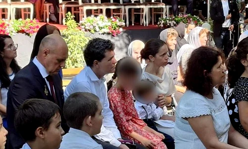 Nicușor Dan la mănăstire de Ziua Marinei FOTO Facebook / Podul