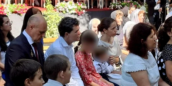 Nicușor Dan la mănăstire de Ziua Marinei FOTO Facebook / Podul