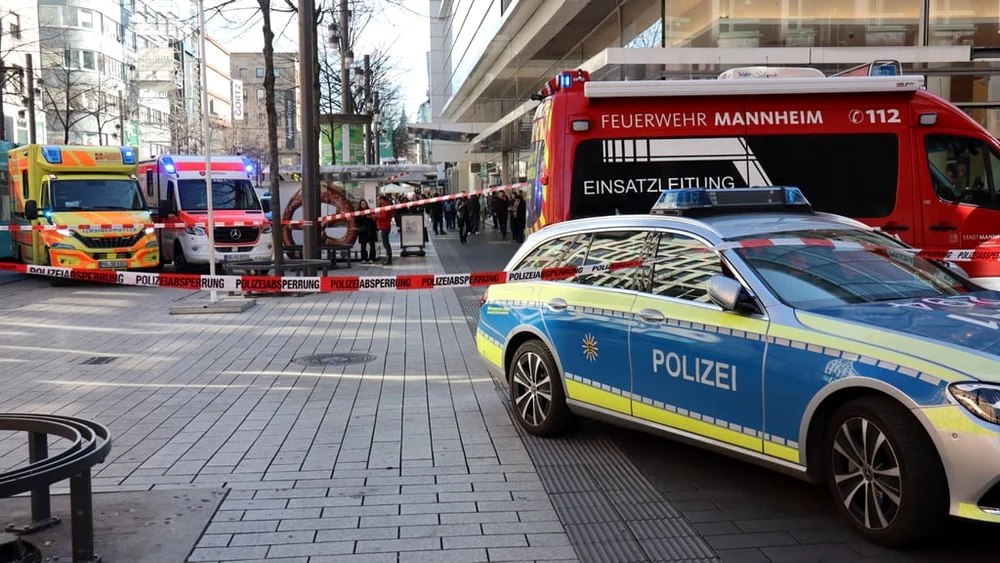 Bărbatul care a lovit cu maşina mai mulţi pietoni la Mannheim, suspectat că suferă de o „boală psihică"