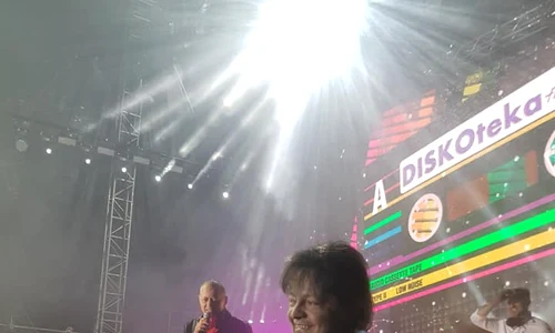 Când a ieșit de pe scenă, Leo Iorga a cerut să i se aducă "chitara"  Se referea la cârjă  jpeg