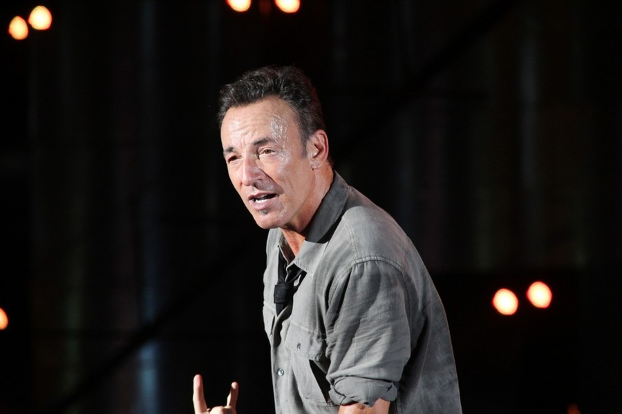 Bruce Springsteen şi-a amânat toate concertele pe care le mai avea de susţinut în 2023