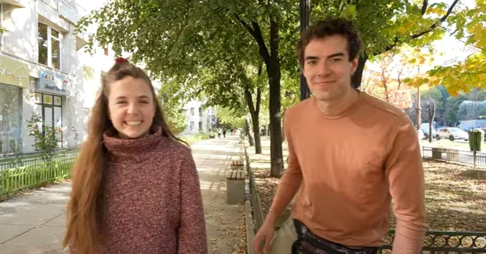 Wyatt și Reyka au fost fascinați de România / foto: captură video