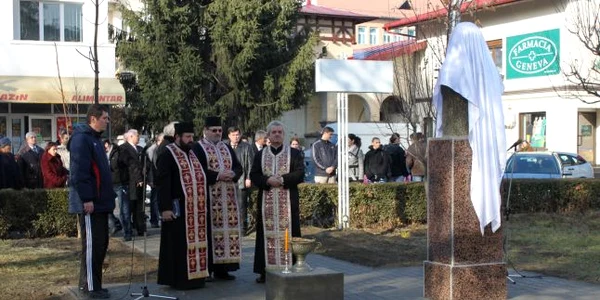 Bustul lui Gheorghe Tătărăscu se află în parcul cu numele soţiei 