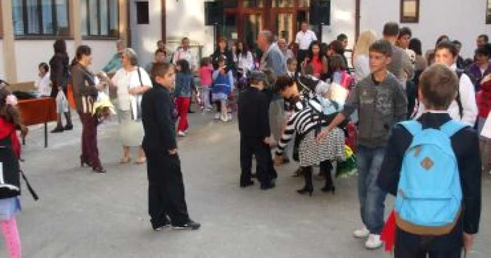 Râmnicu Vâlcea: Big brother în şcolile şi grădiniţele râmnicene
