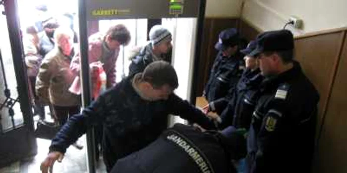 Hoţul a furat 67 de componente noi, specifice instalaţiilor sanitare