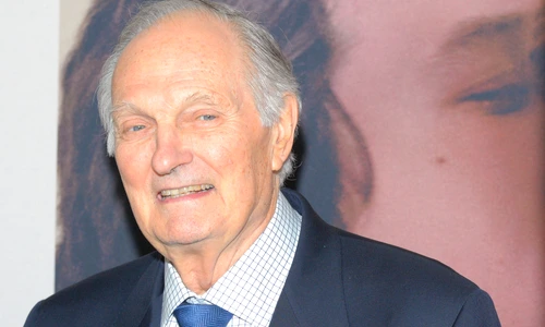 Alan Alda din „MASH‟ dupa 7 ani cu Parkinson  Sursa foto Shutterstock 1556412788 jpg
