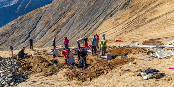 refugiu montan scara fagaras platforma