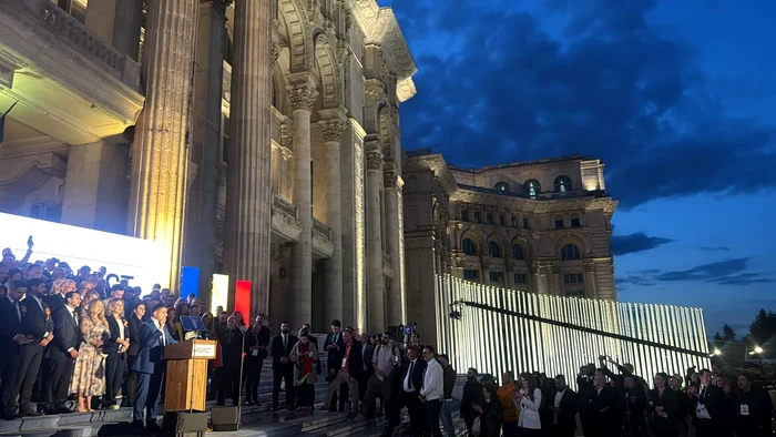 George Simion a așteptat rezultatele scrutinului la Palatul Parlamentului