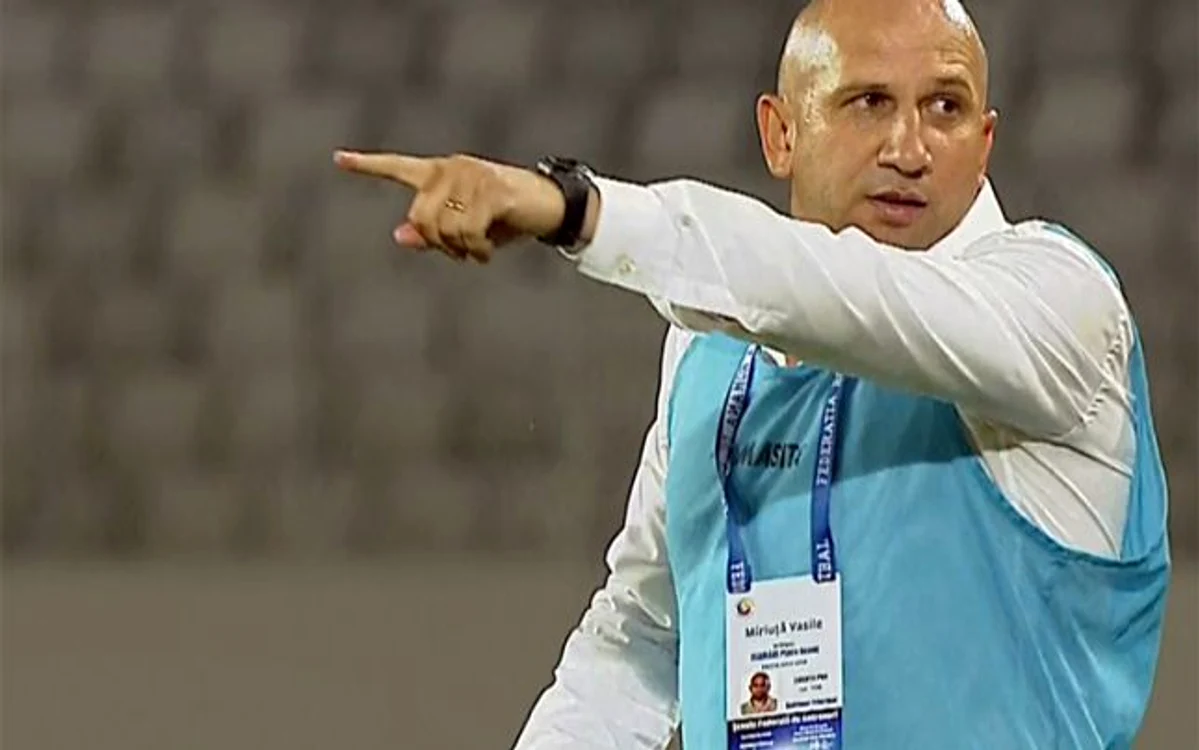 
    Vasile Miriuţă, antrenor Dinamo  