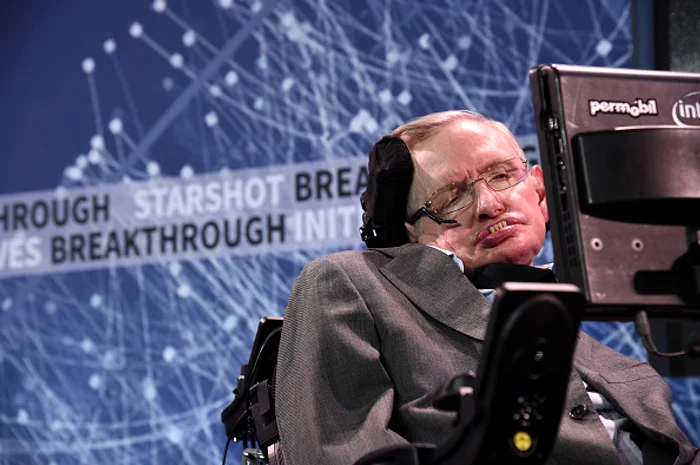 Stephen Hawking este sceptic cu privire la roboțiFoto Getty