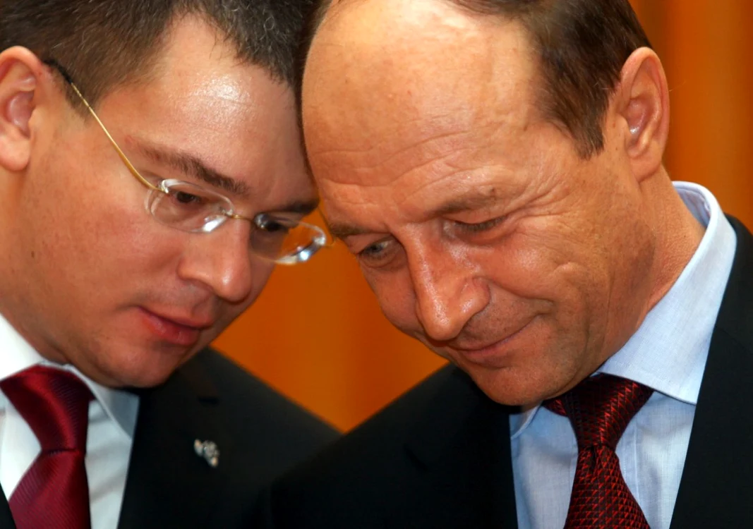Mihai-Razvan Ungureanu si Traian Basescu FOTO Mediafax 