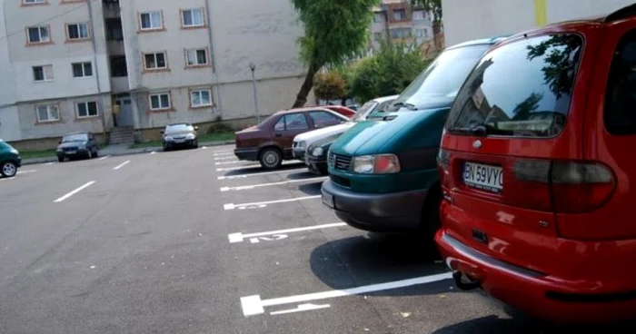 Locurile de parcare sunt atribuite pe o perioadă de cinci ani. FOTOArhivă.