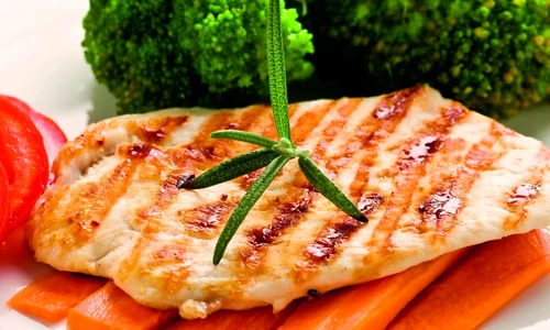 piept de pui la gratar cu broccoli jpeg
