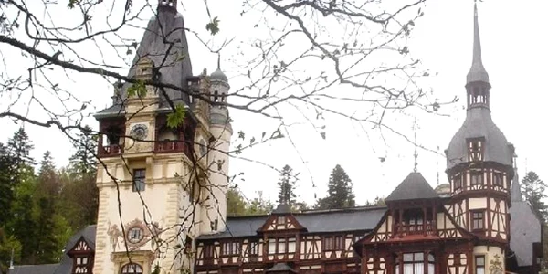 Castelul are multe obiecte de valoare