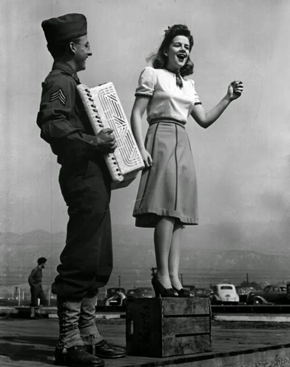 marilyn hare 1942 5 jpg jpeg