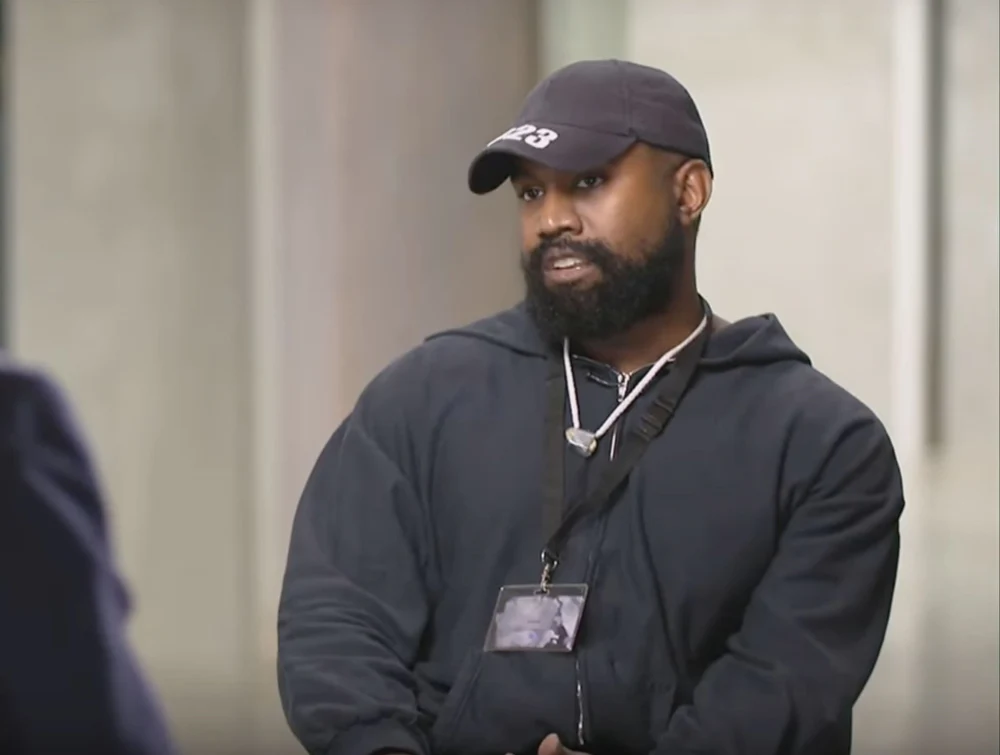 Dispută politică în jurul rapperului american Kanye West. Prezenţa lui la un festival din Londra, contestată de politicieni, sponsori și lideri evrei