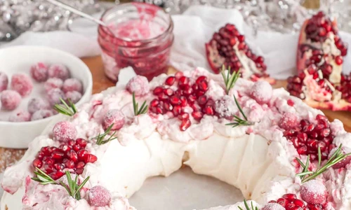 pavlova cu rodie jpeg