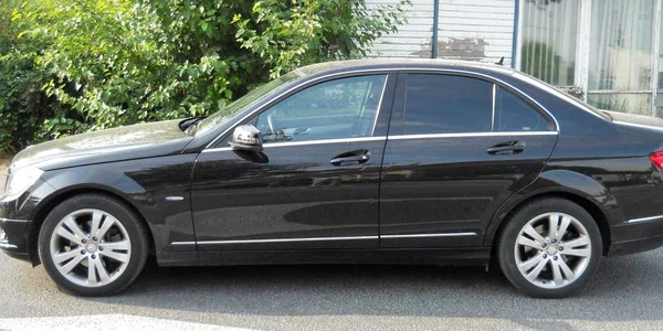 Un Mercedes furat din Italia în luna august, descoperit la Băile Olăneşti