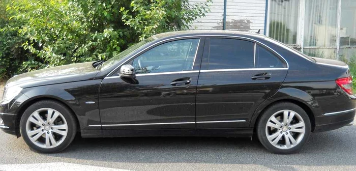 Un Mercedes furat din Italia în luna august, descoperit la Băile Olăneşti