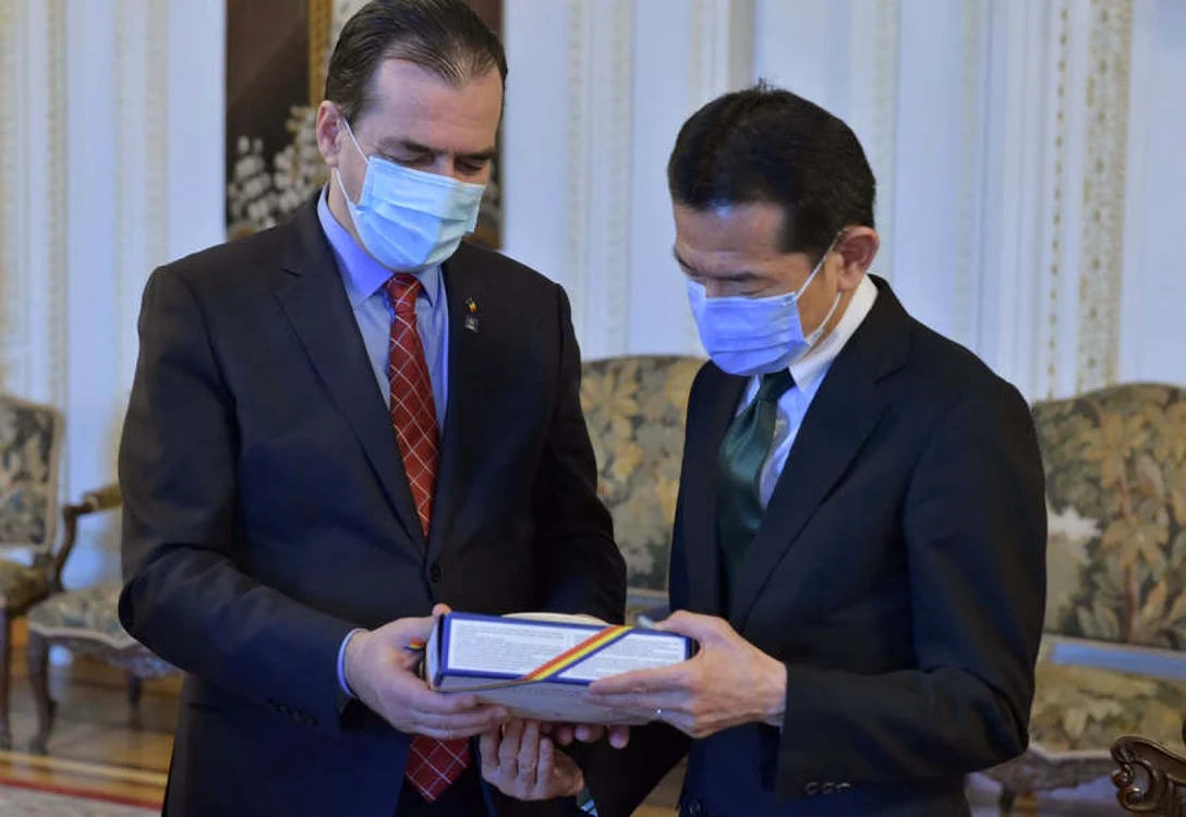 Ludovic Orban şi ambasadorul Japoniei la Bucureşti Hiroshi Ueda FOTO Facebook / Ludovic Orban