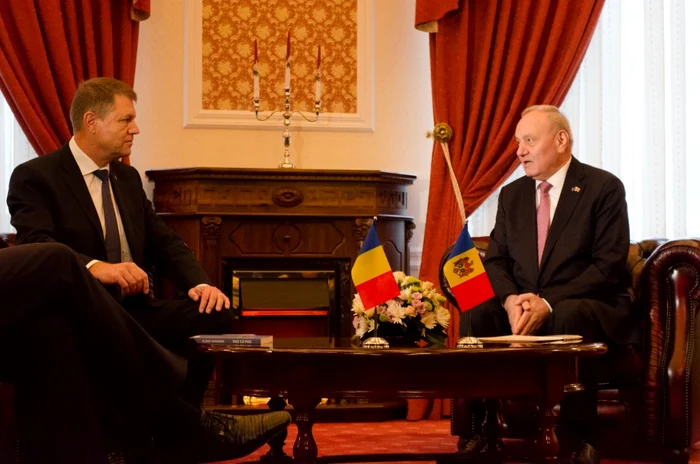 Iohannis îl susţine pe Timofti FOTO Alexandru Tarlev
