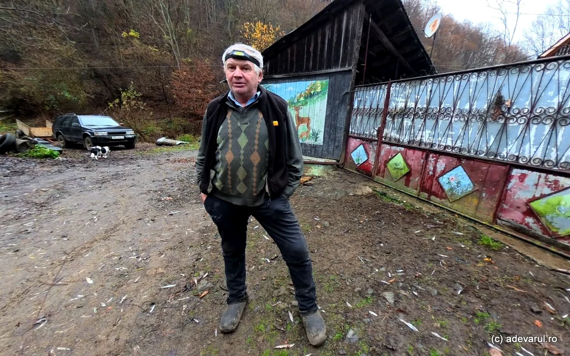 Eugen unul dintre putinii localnici din Obârșia  Foto Daniel Guță jpg