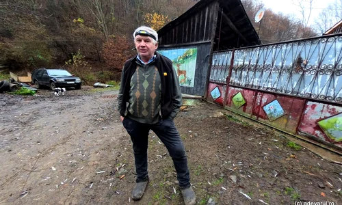 Eugen unul dintre putinii localnici din Obârșia  Foto Daniel Guță jpg