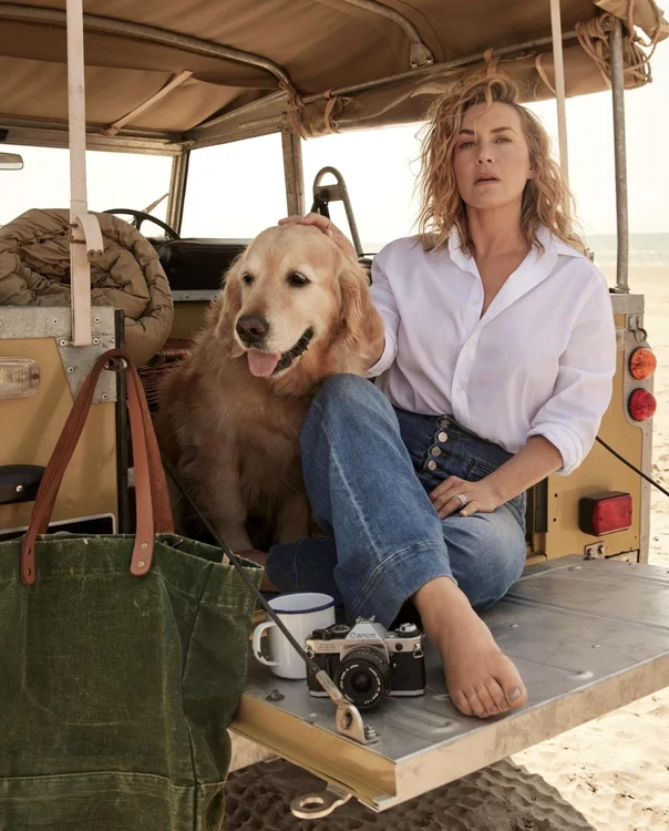 Kate Winslet în Bazaar UK PNG