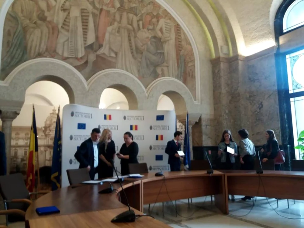 Niciun tânăr nu a fost prezent la ceremonia de premiere organizată de Primăria Sectorului 1/ FOTO: Mihaela Apetrei