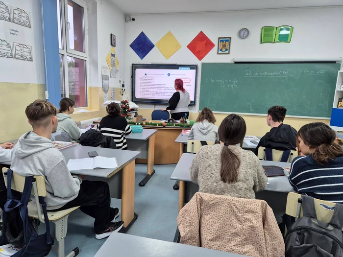 Fiecare clasă este dotată cu echipamente IT. FOTO: arhiva personală