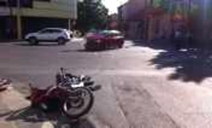 Accident în Constanţa cu motocicletă şi maşină 