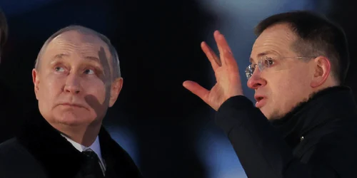 Vladimir Medinski și Vladimir Putin la comemorarea celui de al doilea Război Mondial FOTO EPA EFE jpg