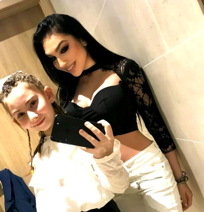 Maria, fiica lui Nicolae Voiculeț, se înțelege de minune cu mama vitregă Sursa: Facebook