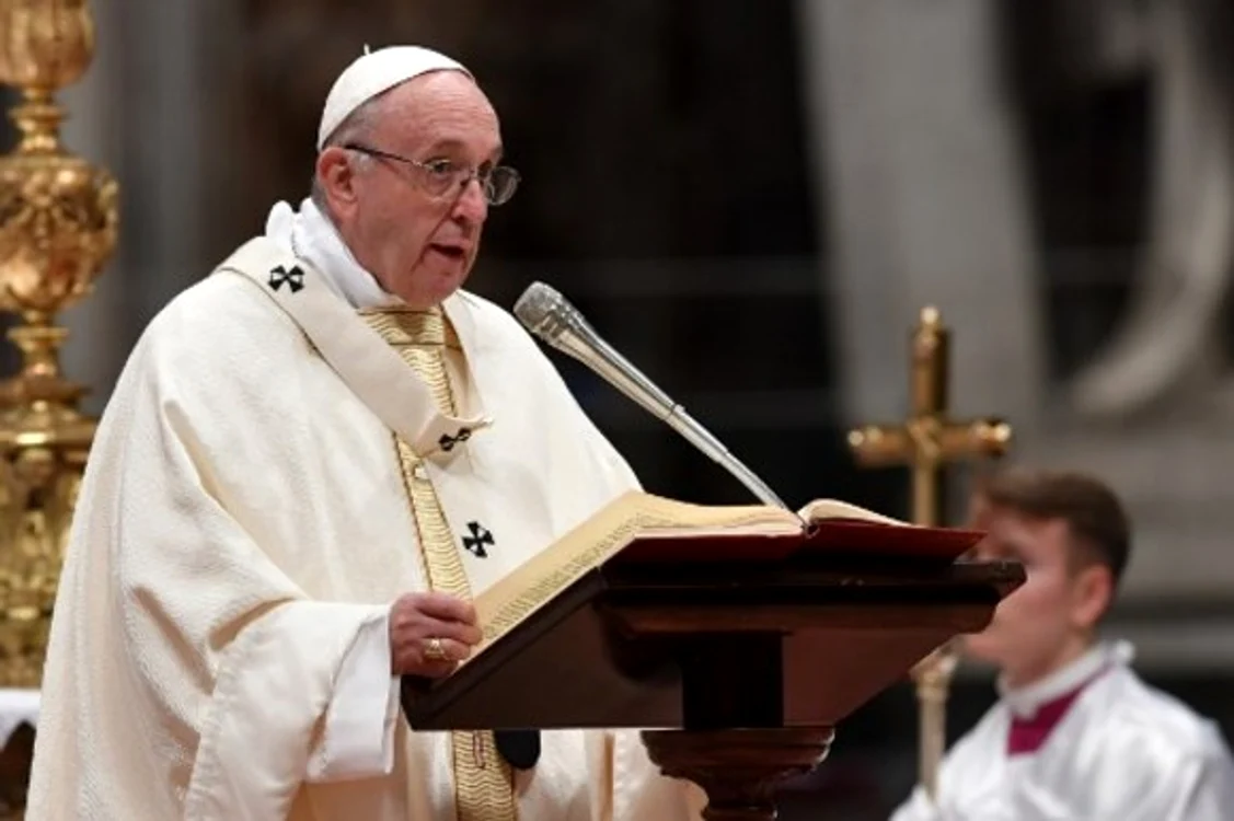 
    Papa Francisc, alături de fostul Suveran Pontif, Benedict al XVI-leaFoto: GettyImages   