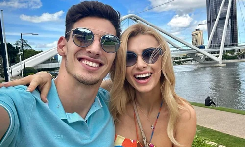 Andreea Bălan și Victor Cornea formează un cuplu de câteva luni Instagram