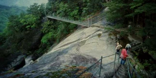 Coreea de Nord convinge turiştii străini să vină în ţară prin noi pachete turistice FOTO SA-SHIN.net