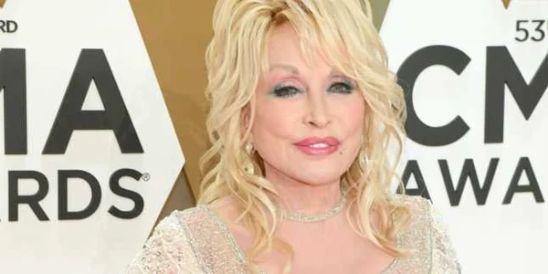 dolly parton vrea sa apara pe coperta revistei playboy cand va implimi 75 de ani foto guliver getty images