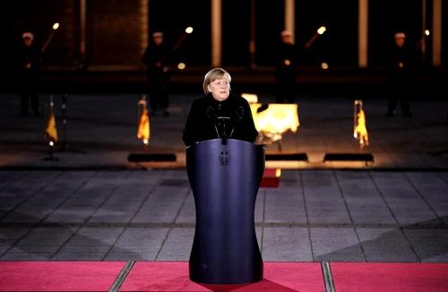 angela merkel armata germana ceremonie foto epa efe 2