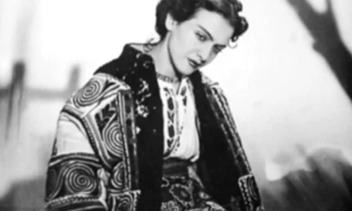 Un costum popular al Mariei Tănase, vechi de peste un veac, expus la Muzeul Olteniei jpeg