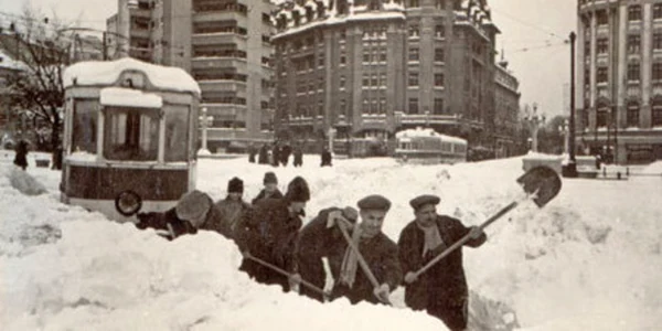 Iarnă 1954 FOTO trilulilu.ro