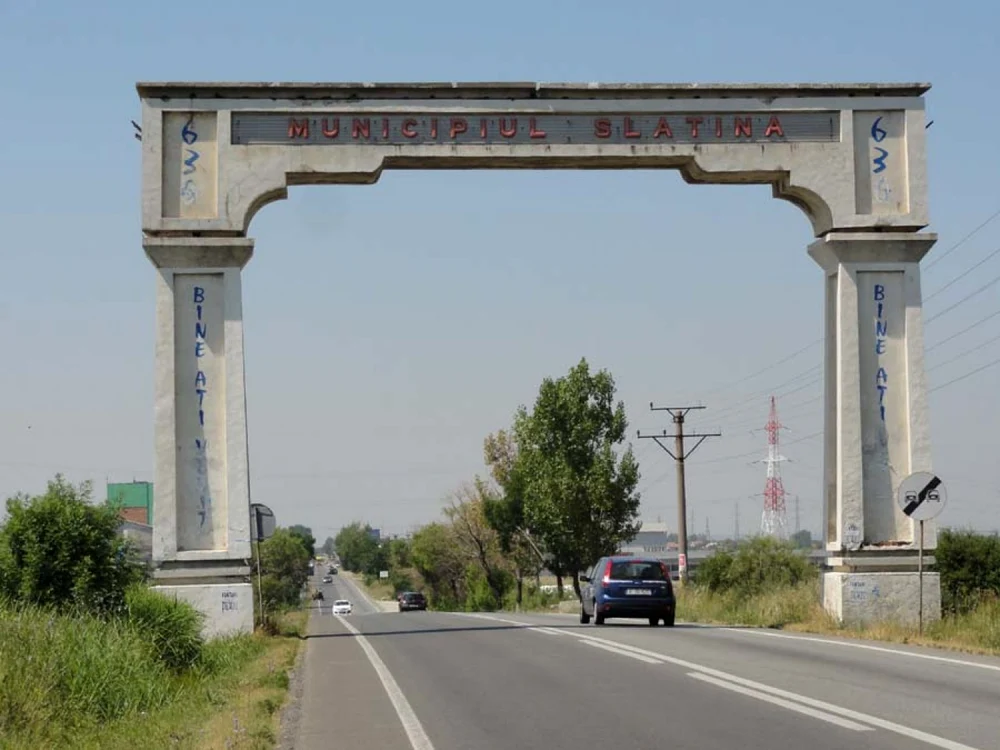 slatina intrare