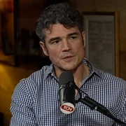 Josepk Kent captura YouTubeTuker Carlson png