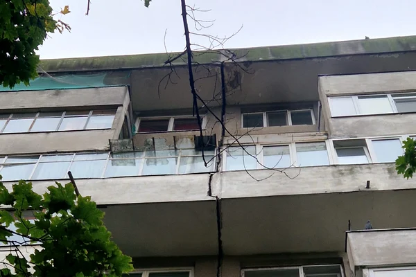 Blocul din Drumul Taberei ar fi fost proiectat să se fisureze în acel loc, dar are probleme structurale cunoscute. Expert: Consolidarea trebuia făcută