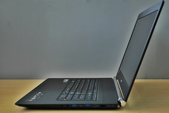 acer aspire v17 nitro review