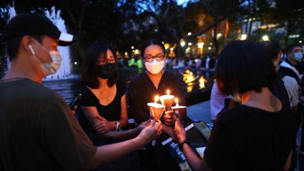 Zeci de oameni au fost arestați de poliția din Hong Kong pentru că au participat la comemorarea masacrului din Piața Tiananmen